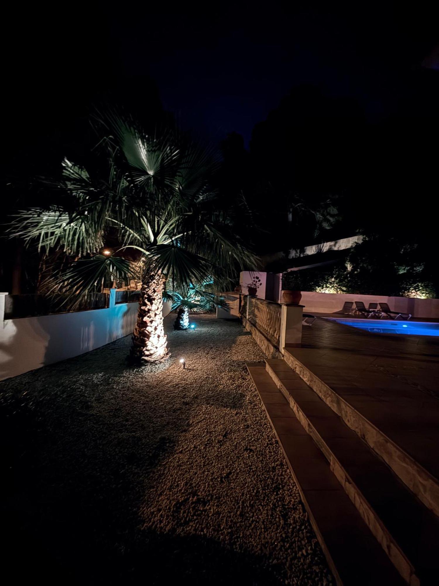 Poolvilla Patricia - Camp De Mar アンドラッチ エクステリア 写真